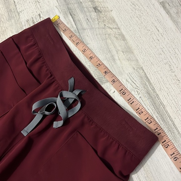 Figs Maroon Scrub Pants Size Small - Picture 8 of 10